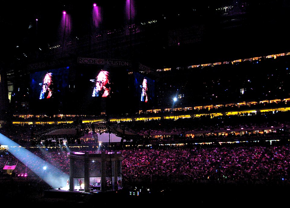 Sold-out concert for Miley Cyrus in Houston Livestock Show and Rodeo